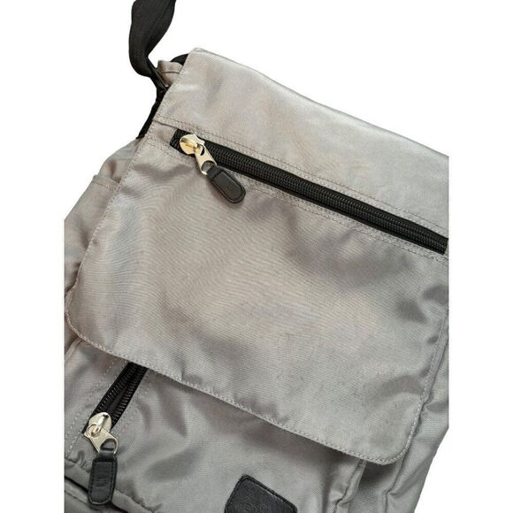 Gray Kenneth Cole Reaction Messenger Bag With Adjustable Shoulder Strap & Multip - Picture 3 of 11